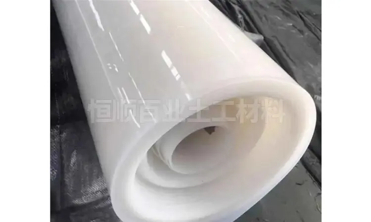 云南复合防水板在实际应用中有何优势？